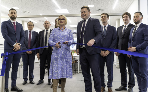 Ministryně Černochová navštívila strategický podnik Ray Service